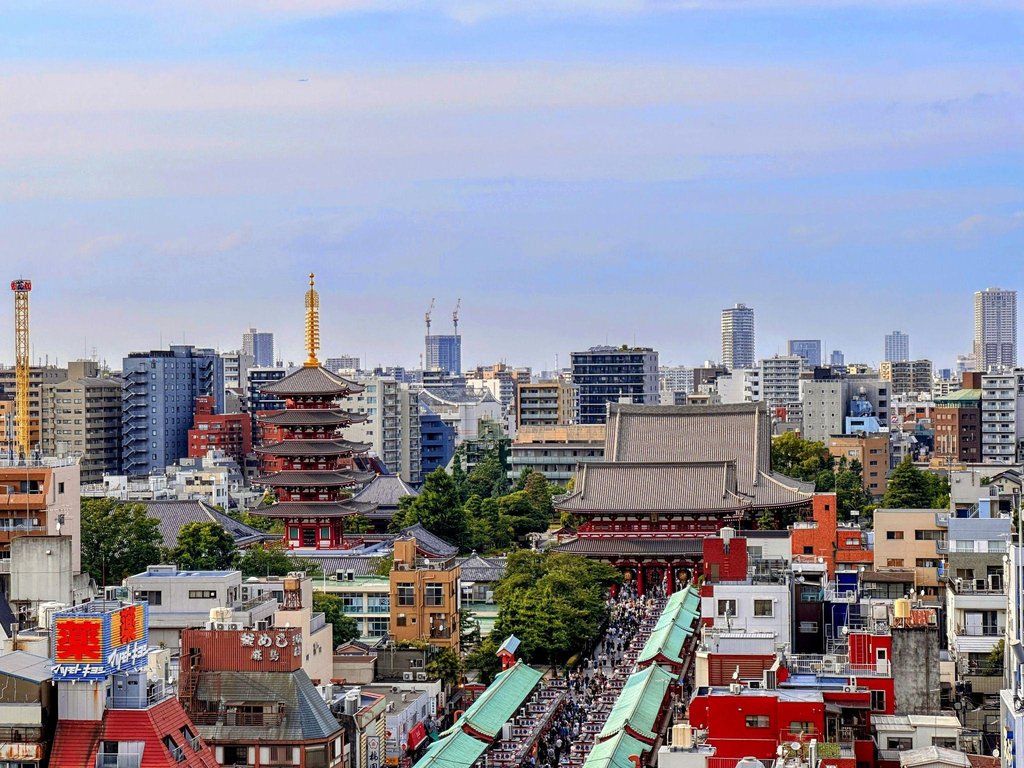 Shinkansen bullet train connecting Kyoto and Tokyo