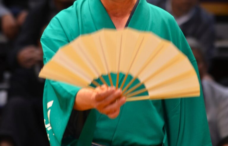 What to Wear to Sumo: Dress Code & Style Guide for International Visitors