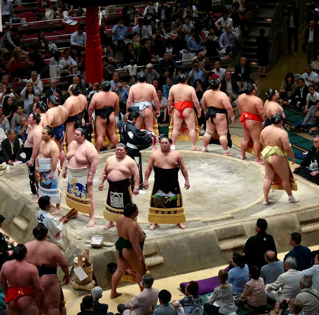 Traditional sumo stable atmosphere at Ochiizumibeya