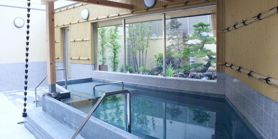 Retro public bath in Shinsekai