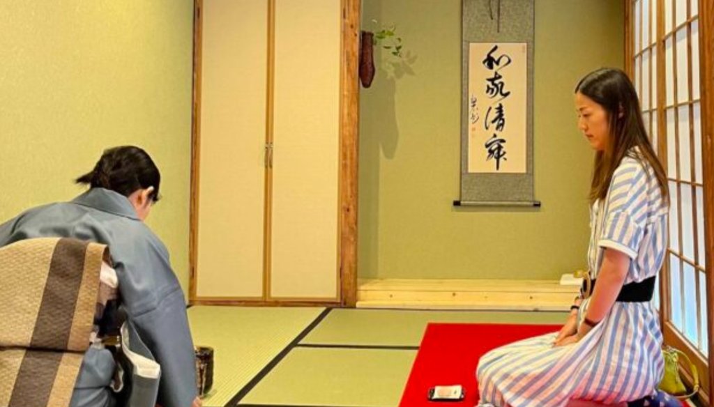 Tea ceremony experience in Osaka