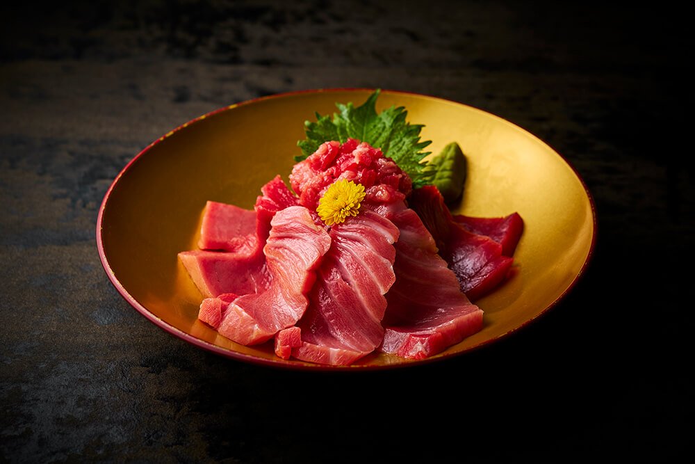 Tuna rice bowl at Maguroya Kurogin