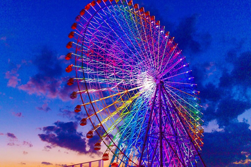 Tempozan Giant Ferris Wheel in Osaka Bay