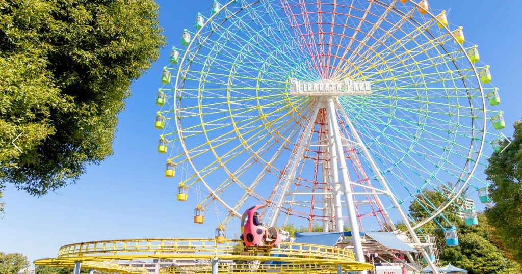 Sky Walker attraction at Hirakata Park