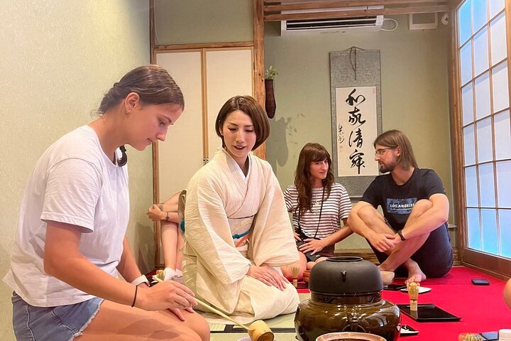 Tea ceremony experience in Dotonbori for 3 days in Osaka itinerary