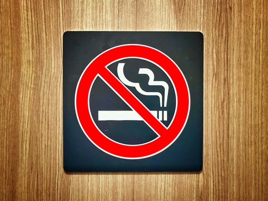 Non-smoking hotel room sign in Osaka