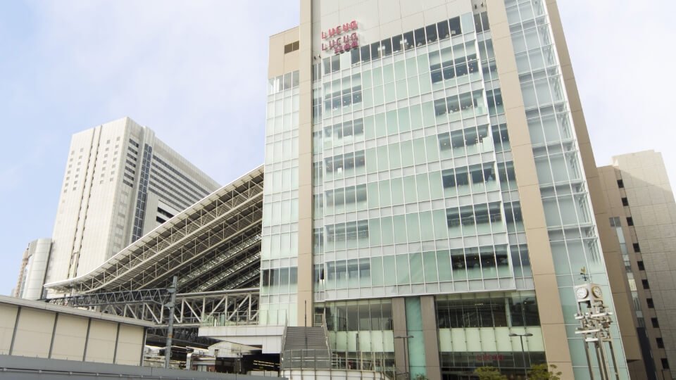 LUCUA osaka shopping center entrance