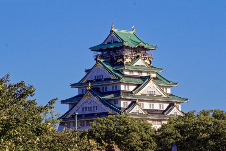 Is Osaka Castle Worth Visiting? 4 Strengths Compared with Himeji and Nijo Castles, and How to Enjoy It