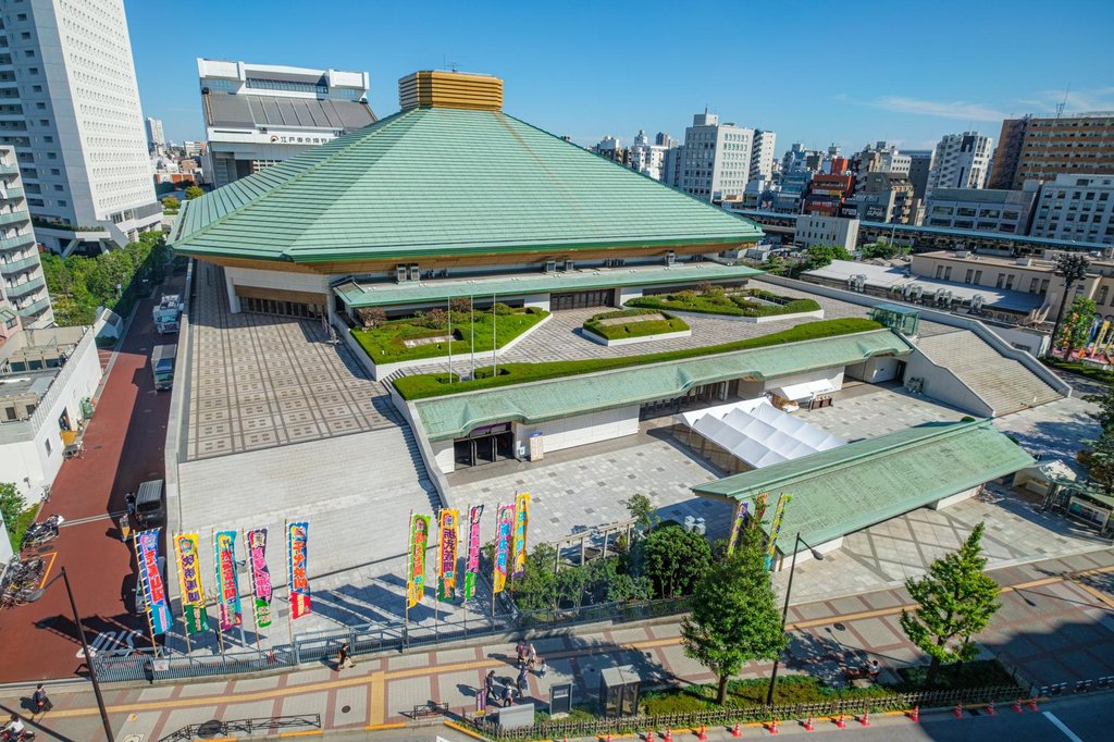Experience the living tradition of sumo history
