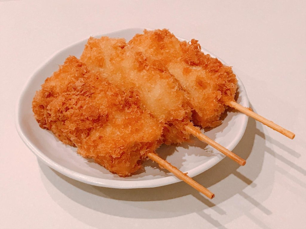 Thick-coated kushikatsu at Fujiyama
