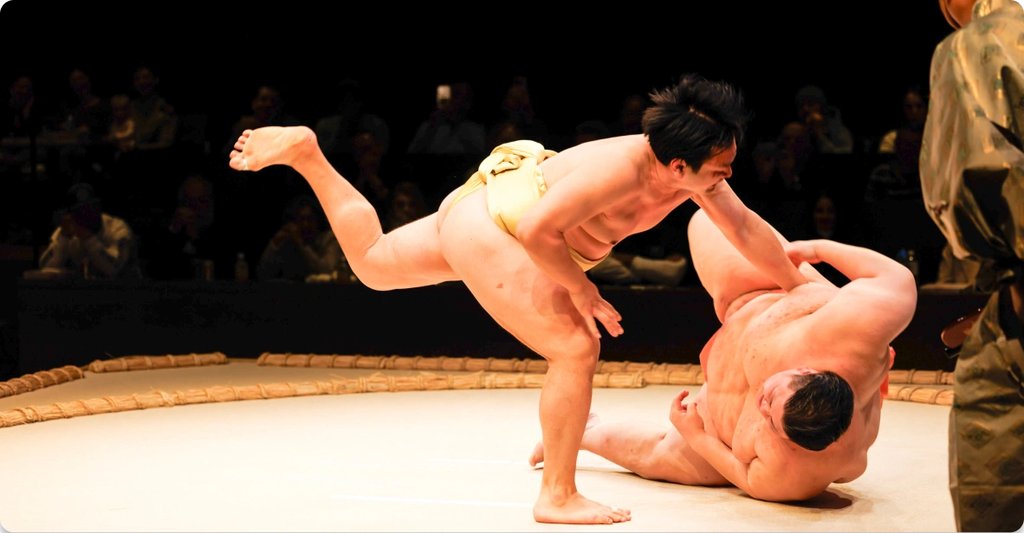 Ticket booking information for THE SUMO HALL HIRAKUZA OSAKA