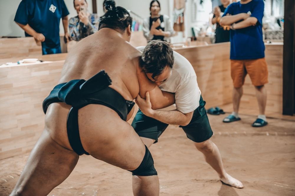 Sumo show at Osaka Sumo Kaminari Ichimon