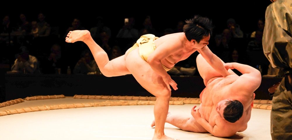 Theater-style sumo show at HIRAKUZA OSAKA