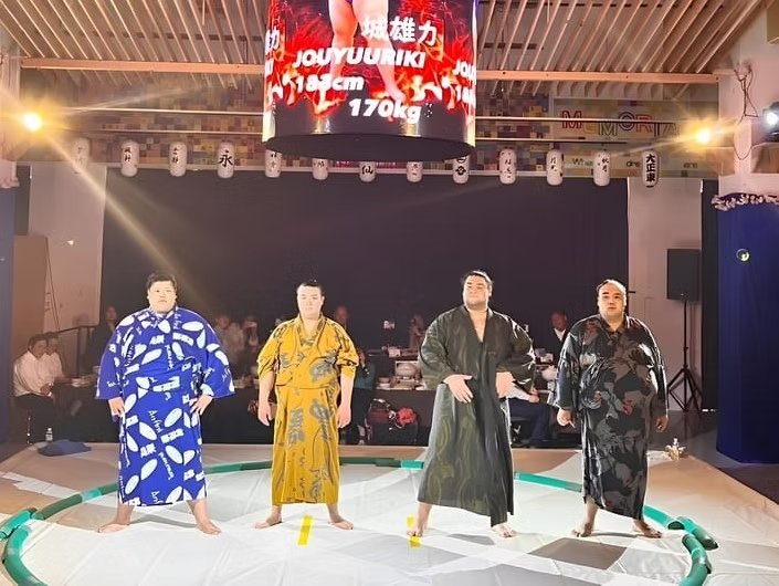 Sumo show near Kansai Airport at Ochiizumi-beya