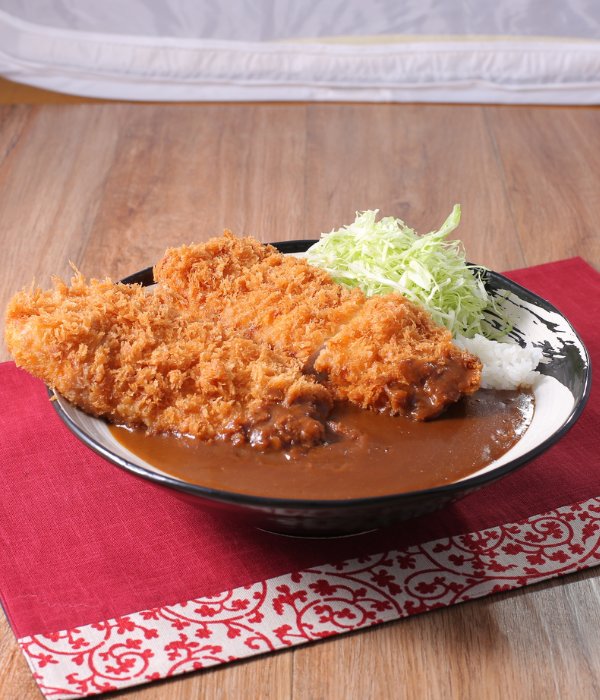 Yokozuna Tonkatsu Dosukoi Tanaka dohyo and seating